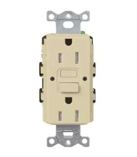 Toma Claro CAR 15  120V15AGFST IV  